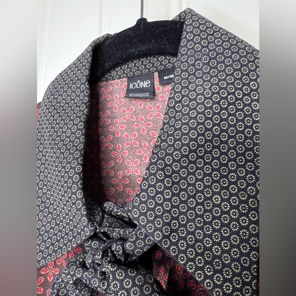 Icone by Simon’s Red and Black Printed Long Sleeves Shirt with Tie Neck, M, NWOT - Picture 3 of 8